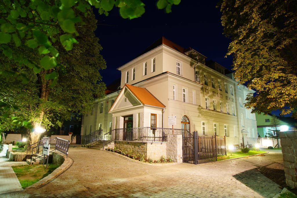 Villa La Pierre Strzegom Exterior photo